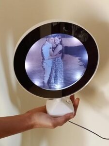 Round Magic Mirror Tabletop Customized Photo Frame (White) photo review